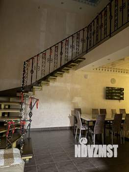 Дом 280м², 3-этажный, посуточно,