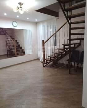 Дом 135м², 2-этажный, на длительный срок,