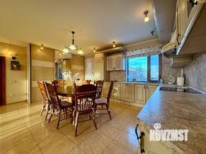 Дом 300м², 2-этажный, посуточно,