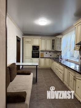 Дом 280м², 3-этажный, посуточно,