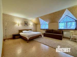 Дом 300м², 2-этажный, посуточно,