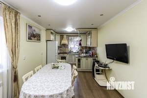 Дом 180м², 3-этажный, на длительный срок,