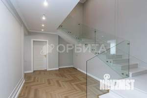 Таунхаус 216м², 2-этажный, участок 5 сот.