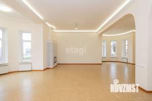 Дом 600м², 2-этажный, участок 10 сот.