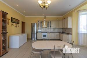 Дом 320м², 2-этажный, участок 15 сот.