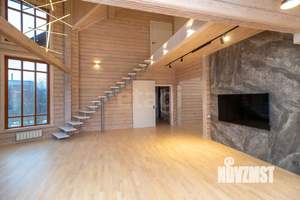 Дом 343м², 3-этажный, участок 14 сот.