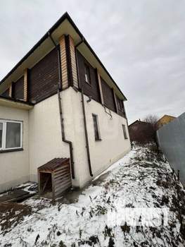 Дом 212м², 3-этажный, участок 8 сот.