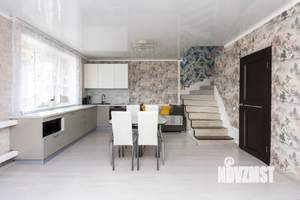 Дом 79м², 2-этажный, участок 4 сот.