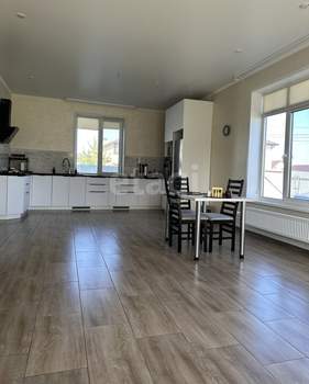 Дом 189м², 2-этажный, участок 9 сот.