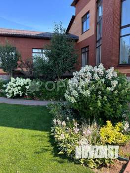 Дом 1056м², 2-этажный, участок 15 сот.