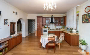 Дом 231м², 2-этажный, участок 10 сот.