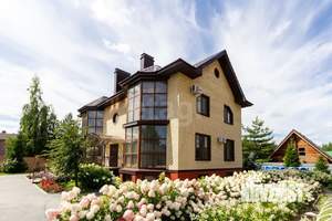 Дом 368м², 3-этажный, участок 16 сот.