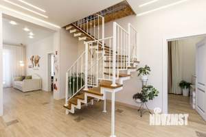 Дом 133м², 2-этажный, участок 8 сот.