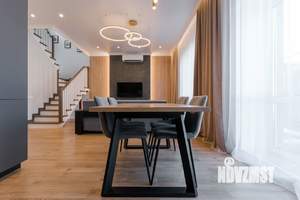 Таунхаус 130м², 3-этажный, участок 4 сот.