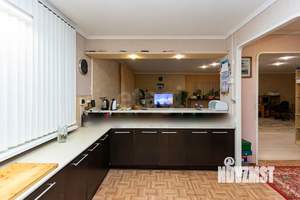 Дом 264м², 2-этажный, участок 6 сот.