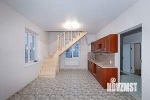 Коттедж 200м², 2-этажный, участок 5 сот.