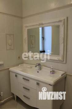 Дом 176м², 2-этажный, участок 6 сот.