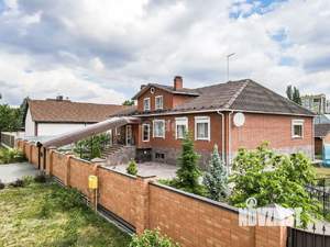 Дом 675м², 3-этажный, участок 21 сот.