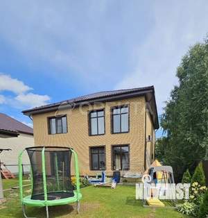 Дом 180м², 2-этажный, участок 9 сот.