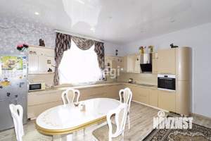 Дом 283м², 3-этажный, участок 6 сот.