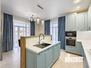 Дом 220м², 2-этажный, участок 10 сот.