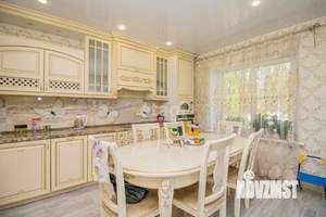 Дом 194м², 2-этажный, участок 9 сот.