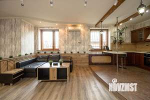 Дом 331м², 2-этажный, участок 12 сот.