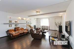 Дом 420м², 4-этажный, участок 15 сот.