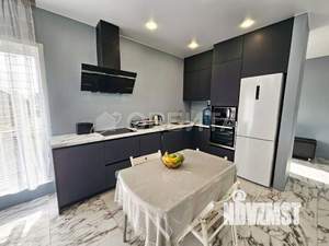 Дом 93м², 2-этажный, участок 8 сот.