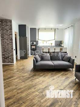 Дом 102м², 2-этажный, участок 4 сот.