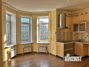 Дом 251м², 3-этажный, участок 6 сот.