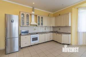 Дом 320м², 2-этажный, участок 15 сот.