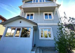 Дом 210м², 3-этажный, участок 6 сот.