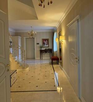 Дом 361м², 3-этажный, участок 7 сот.