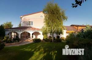 Дом 215м², 2-этажный, участок 10 сот.