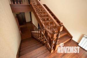 Дом 700м², 3-этажный, участок 16 сот.