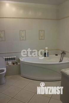 Дом 176м², 2-этажный, участок 6 сот.