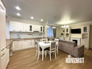 Таунхаус 113м², 3-этажный, участок 2 сот.