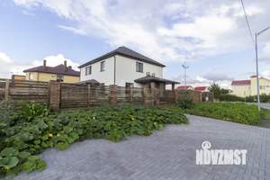 Дом 281м², 2-этажный, участок 10 сот.