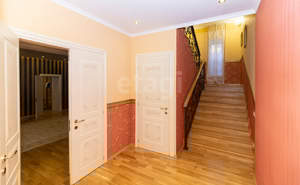 Дом 370м², 3-этажный, участок 15 сот.