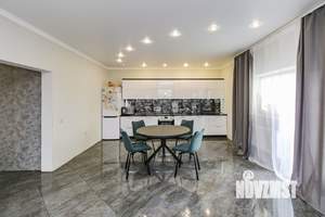 Дом 234м², 2-этажный, участок 10 сот.