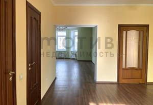 Дом 250м², 3-этажный, участок 0 сот.