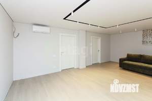 Дом 268м², 2-этажный, участок 8 сот.