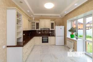 Дом 141м², 2-этажный, участок 8 сот.