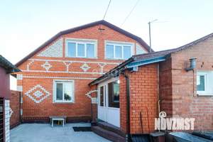 Дом 198м², 2-этажный, участок 4 сот.