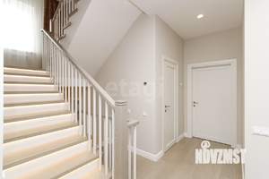 Дом 268м², 2-этажный, участок 8 сот.