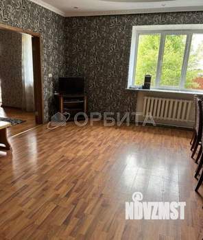 Дом 244м², 2-этажный, участок 10 сот.