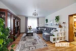 Дом 282м², 3-этажный, участок 7 сот.