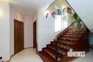 Дом 220м², 2-этажный, участок 10 сот.