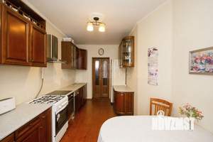 Коттедж 270м², 2-этажный, участок 6 сот.